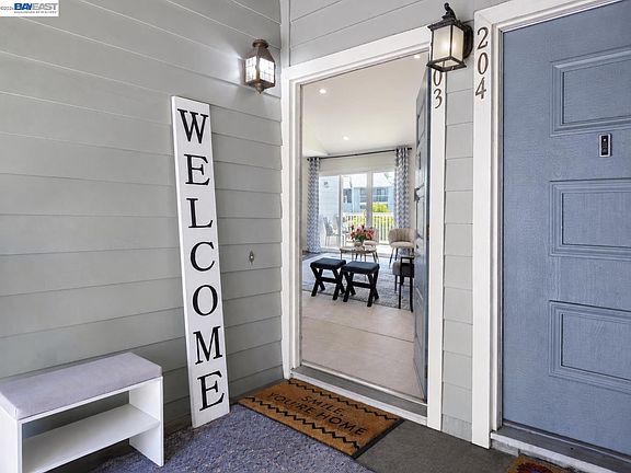 4th image of 37155 Aspenwood Cmn APT 203