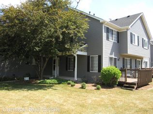 413 Village Creek Dr, Lake In The Hills, IL 60156