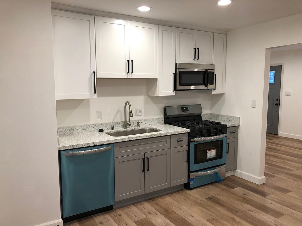 Brand New Appliances still in the wrap! Garbage Disposer under sink.