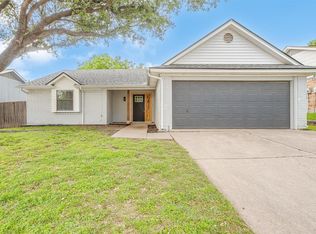 6417 Westridge Dr, Watauga, TX 76148