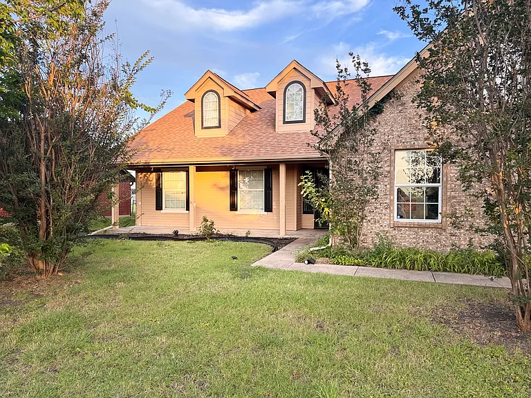 114 Flower Meadows Dr — Photo 1