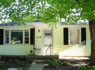 125 Willow St, Zionsville, IN 46077