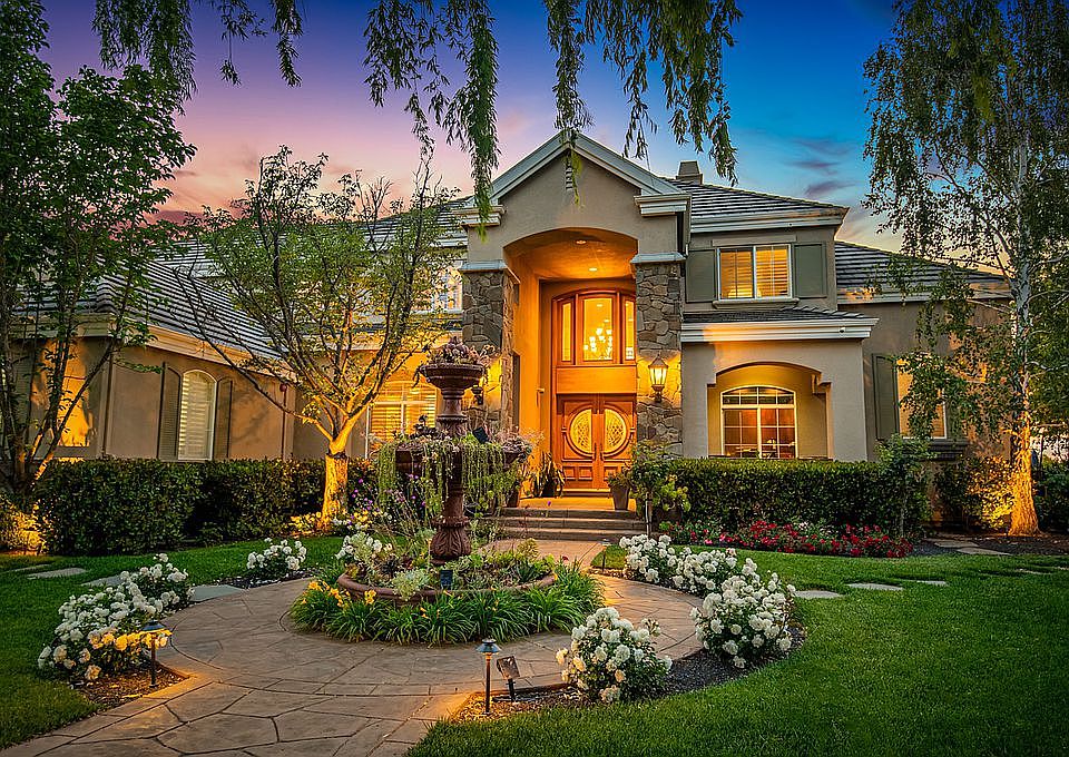 1st image of 3261 Novara Way