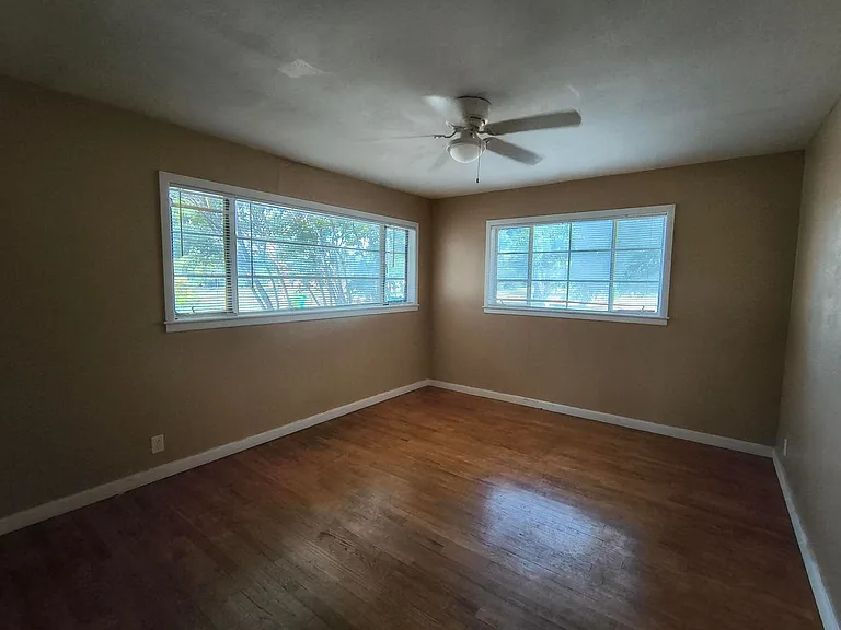 2326 Abilene St — Photo 3
