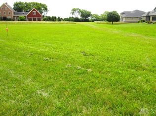 385 Secretariat Dr, Springfield, OH 45503