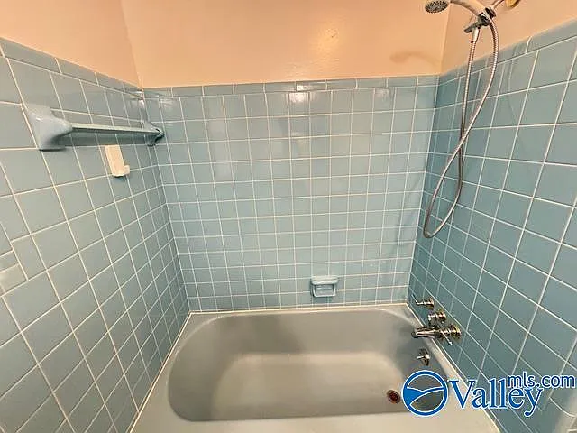1607 Chapman Ave NE — Photo 20