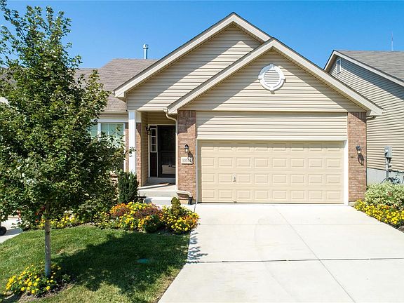 This Beautiful Home is Close to Highways, Hospitals & Shopping !!