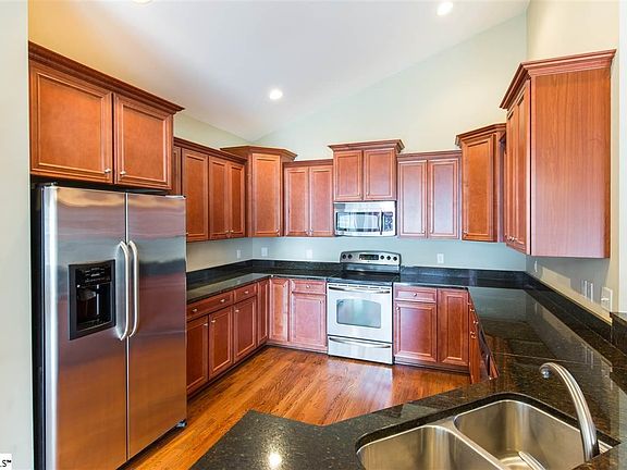 4th image of 8 Flintwood Dr