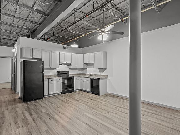 3rd image of 612 W Texas Ave #209