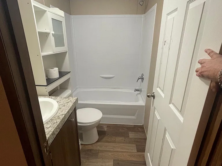 7338 E Highway 135 — Photo 27
