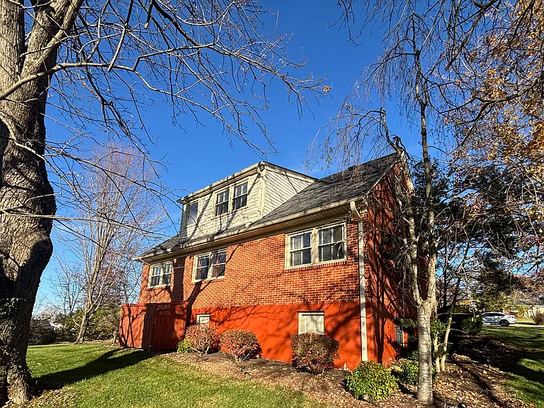 373 Bonta Dr — Photo 3