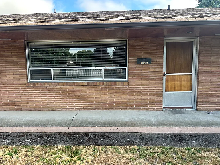 Unit from the street