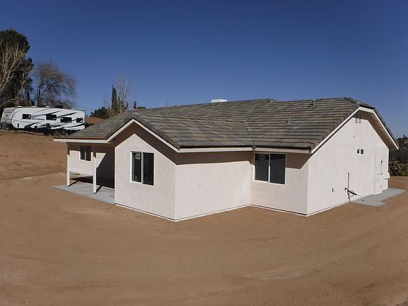 1+ acre lot