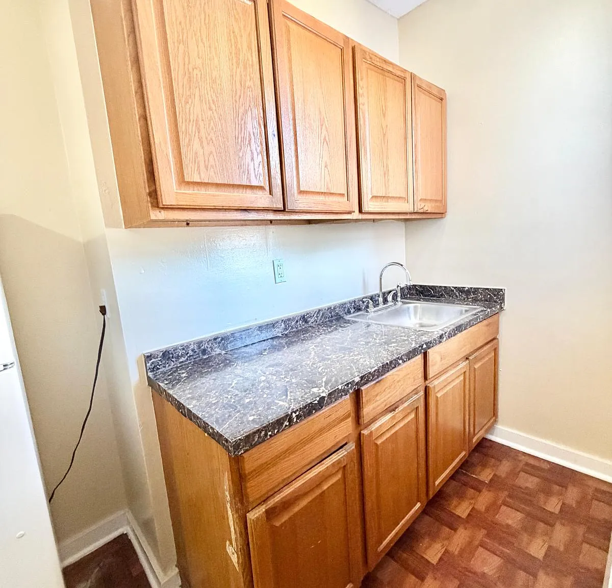 3 bed, 850 sqft, $1,475 — Photo 2