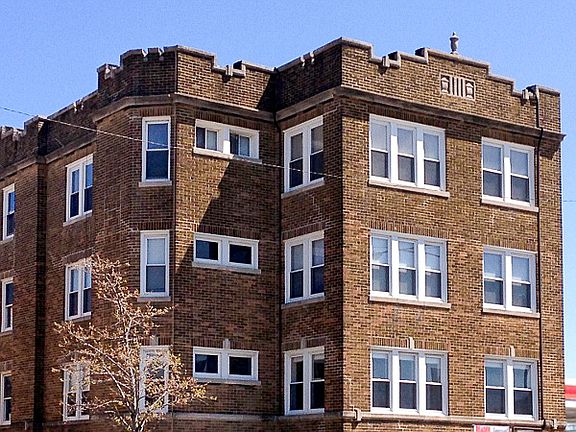 3rd image of 4811 N Ashland Blvd #3R