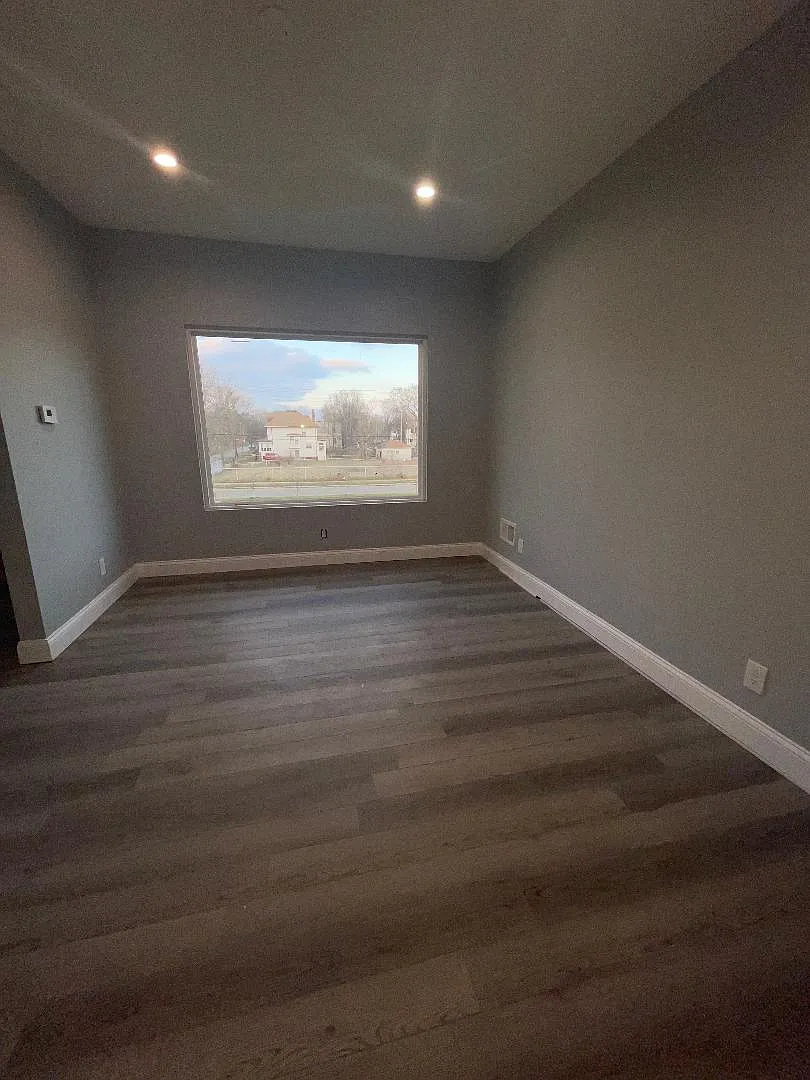 2 bed, 900 sqft, $1,100 — Photo 4