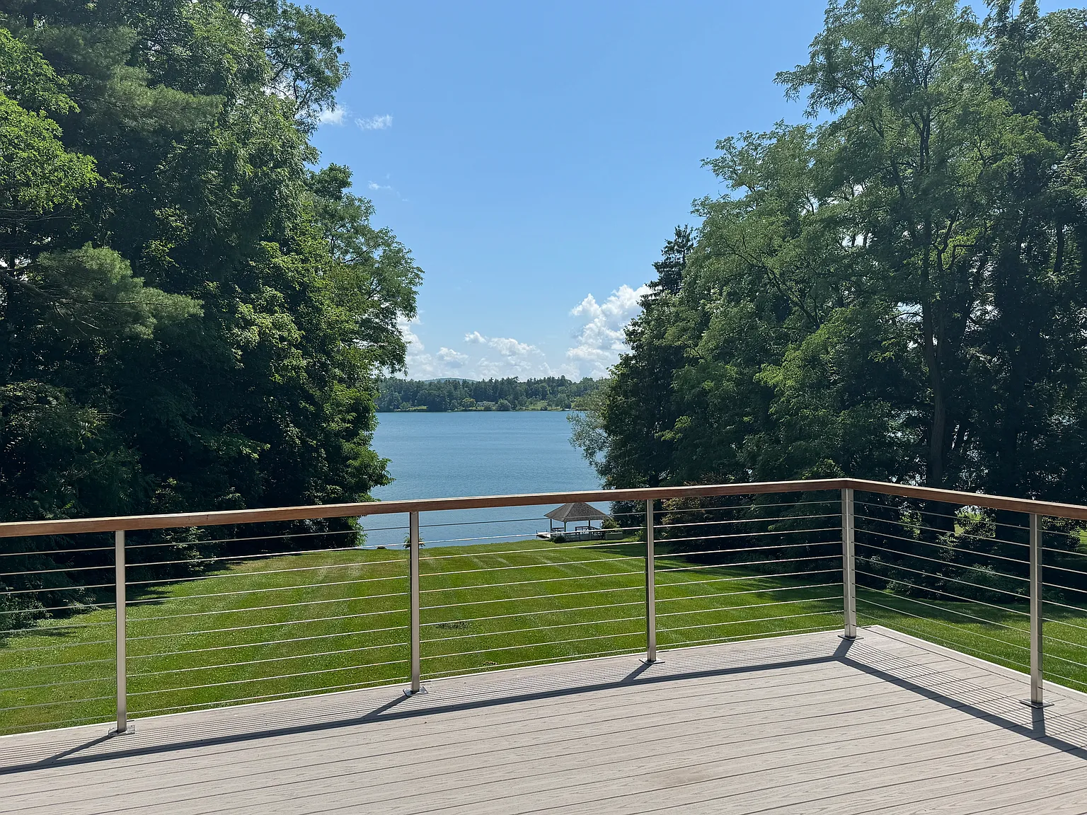 4 bed, 2822 sqft, $8,500 — Photo 2