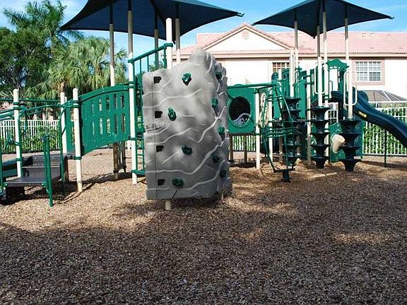 5th image of 694 San Remo Dr #0694