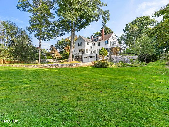 3rd image of 42 Bruce Park Dr
