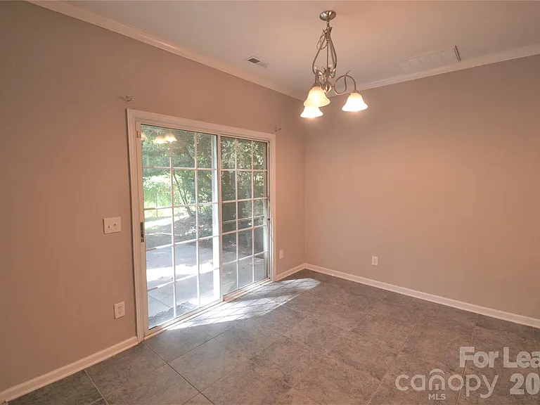 16512 Kettlewell Ln — Photo 9