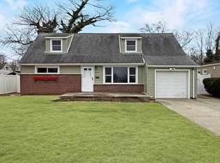 903 Spring Ave, Uniondale, NY 11553