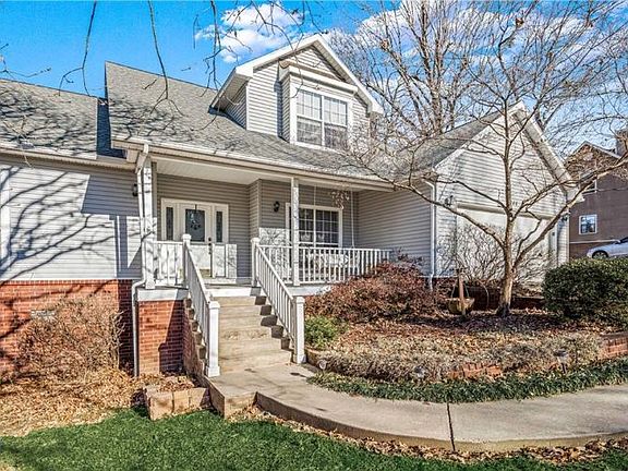 2nd image of 3044 E Whippoorwill Ln