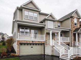180 N River Dr, Beacon, NY