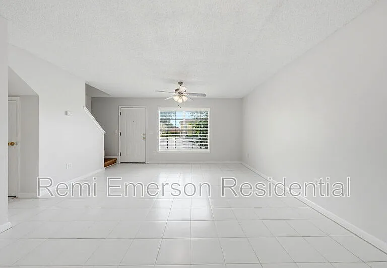7473 Belle River Ct — Photo 4