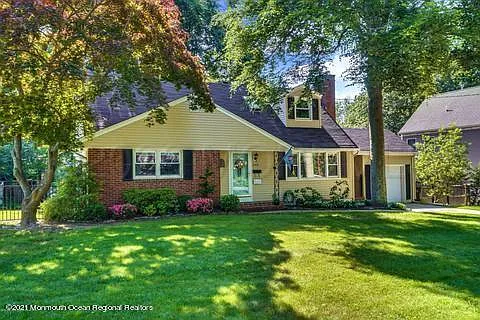 200 Highwood Rd
