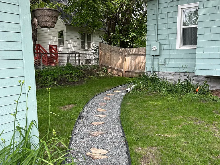 992 Randolph Ave — Photo 4