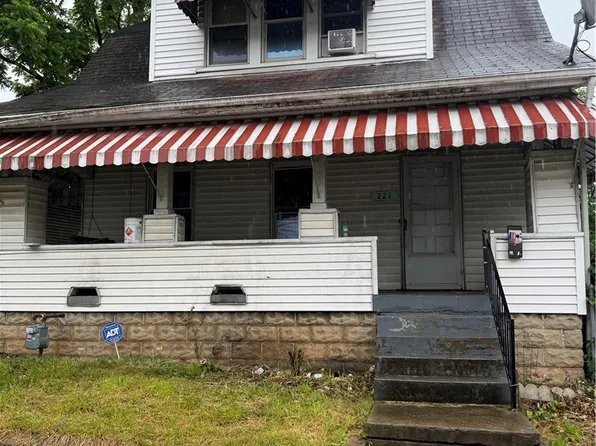 221 Russell St, Charleston, WV 25302