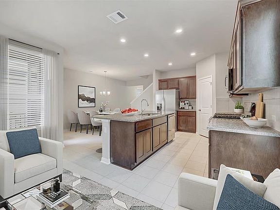 4th image of 305 Toddy Way