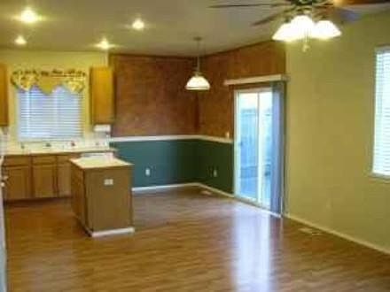 Kitchen/Dining area