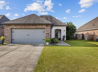 106 Bristow Bayou Rd, Broussard, LA 70518