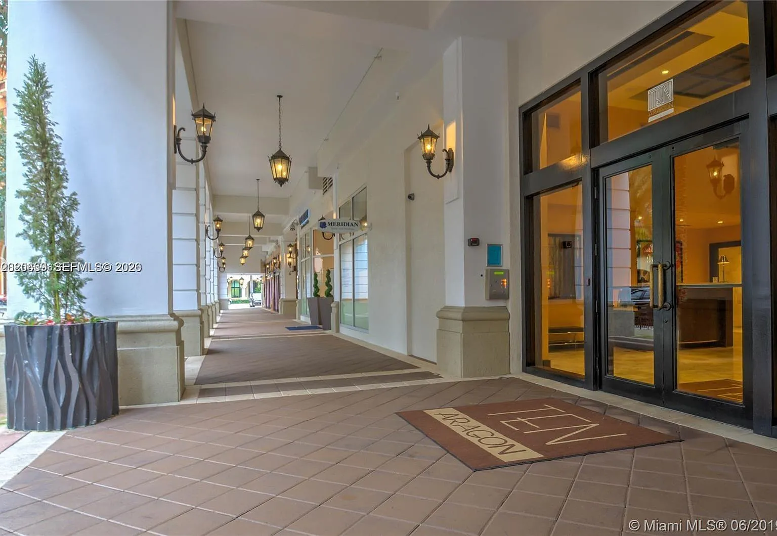 Ten Aragon Condo — Photo 2