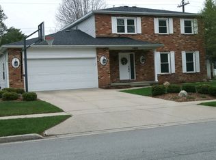 1405 Sylvan Ln, Midland, MI 48640