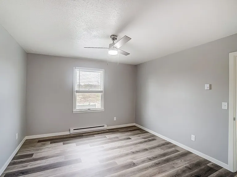 Chardon Place Apartments and Townhomes — Photo 20