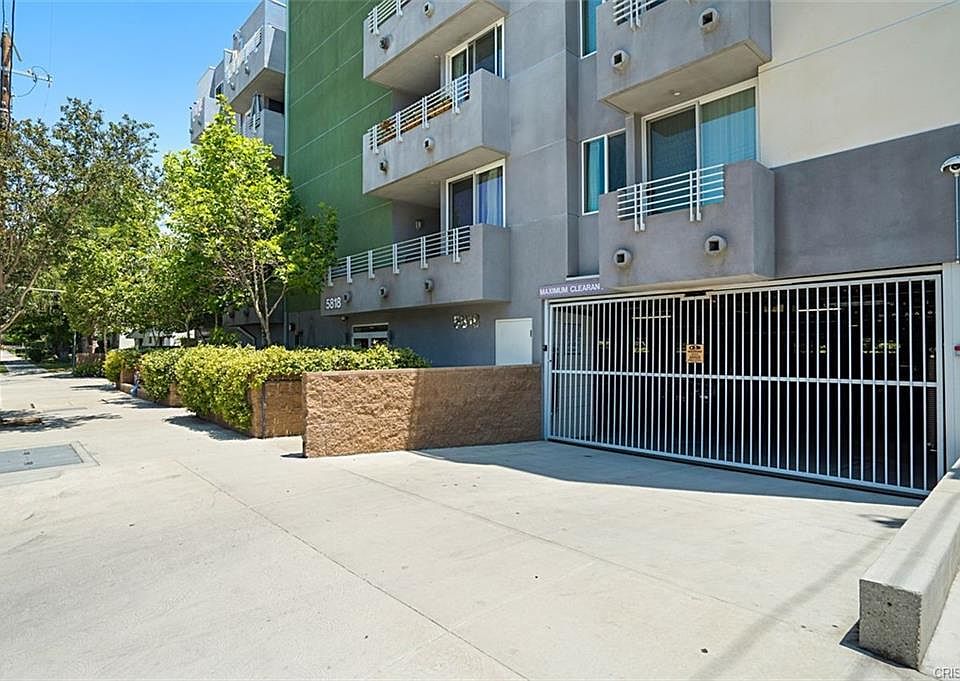 1st image of 5818 Whitsett Ave #304