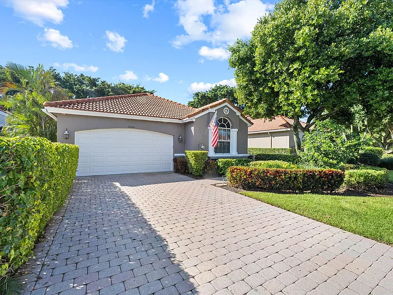 10860 Fairmont Village Dr — Photo 3