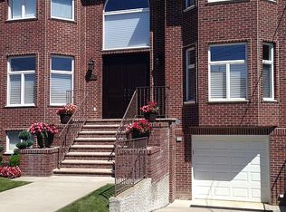 223 Finlay St, Staten Island, NY 10307