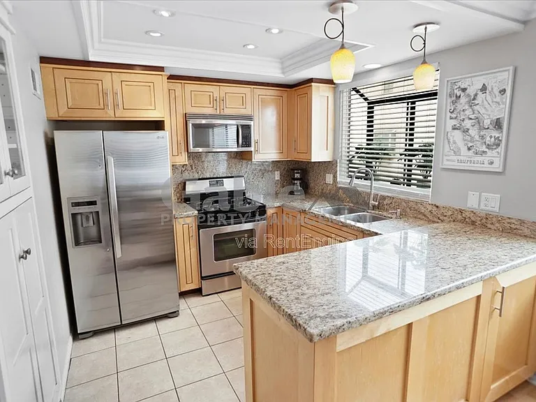 27663 Ironstone Dr #5 — Photo 6