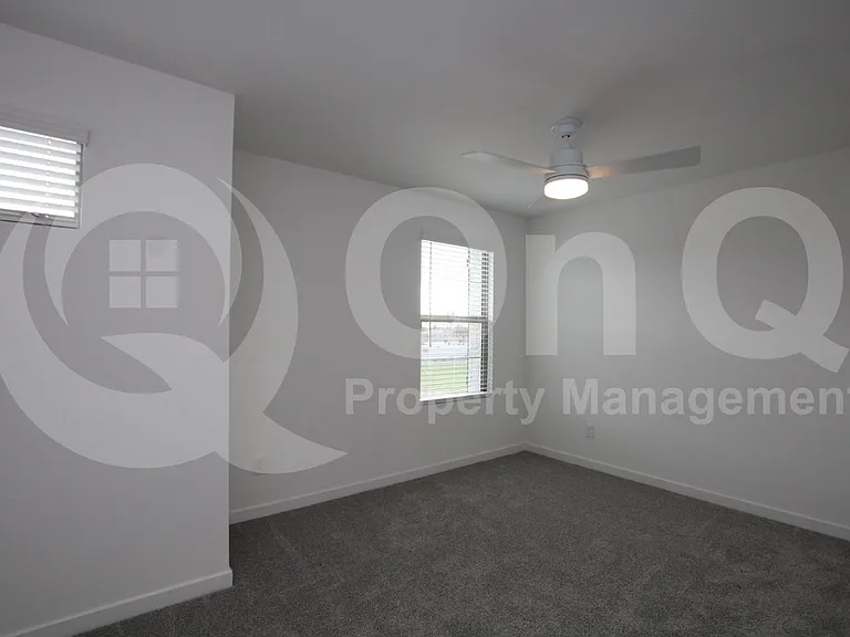 7442 W Nicolet Ave — Photo 7
