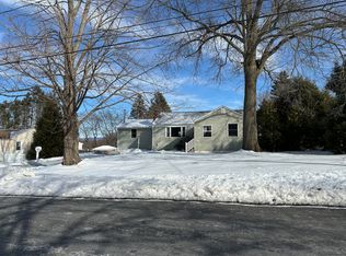 120 Valley Crest Dr, Wethersfield, CT 06109