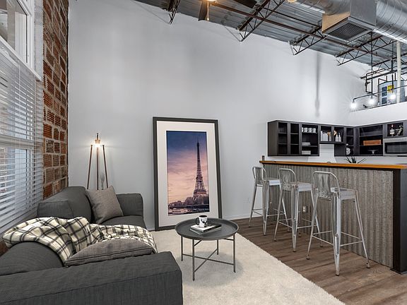 2nd image of 1615 Cowart St APT 108