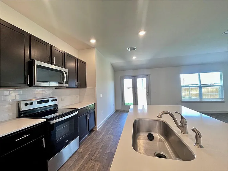 110 Krause Springs Dr — Photo 10