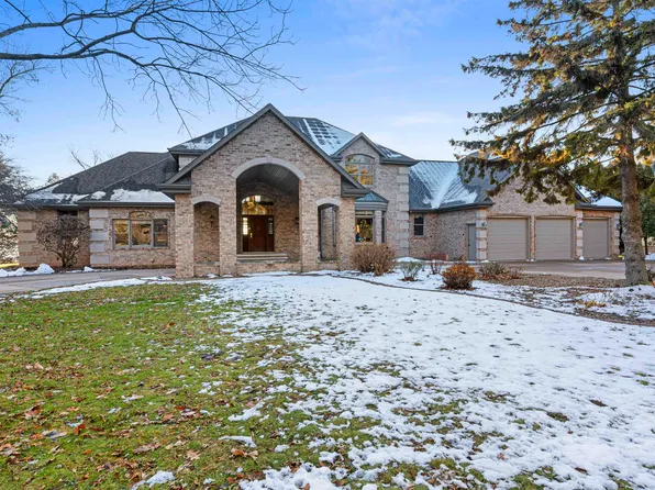 W6251 Firelane 9 Rd, Menasha, WI 54952