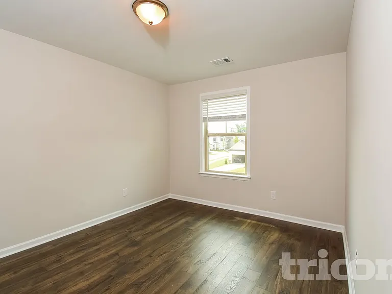 152 Chapelcrest Ln — Photo 8