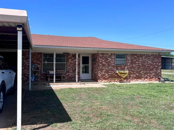 1002 W 5th St, Grandfield, OK 73546