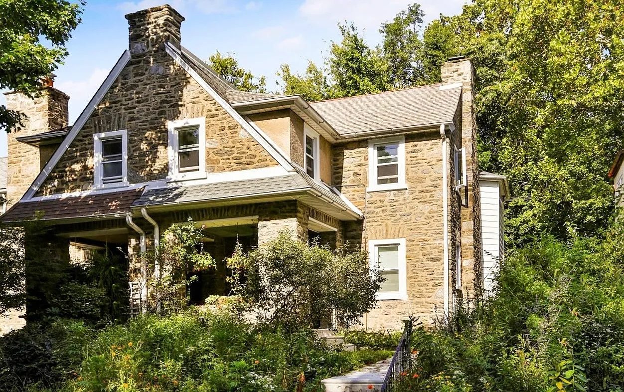 321 Glen Echo Rd — Photo 1