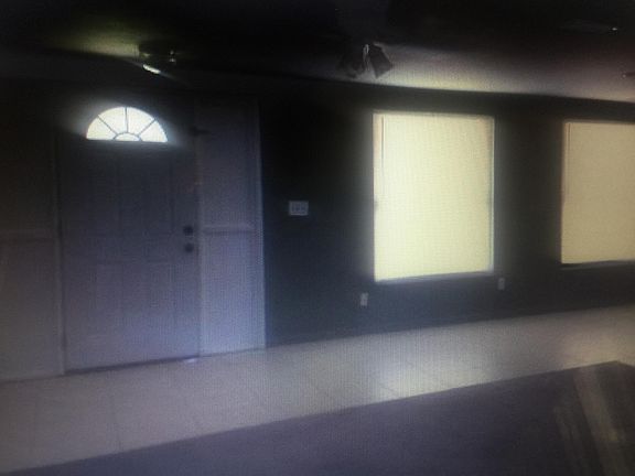 3rd image of 6811 Oakdale Dr
